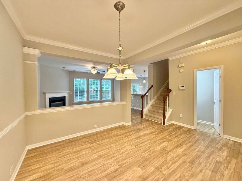 2113 Trefoil Ln - Photo 3 of 25