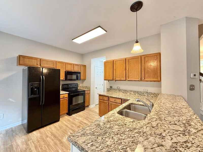 2113 Trefoil Ln - Photo 7 of 25