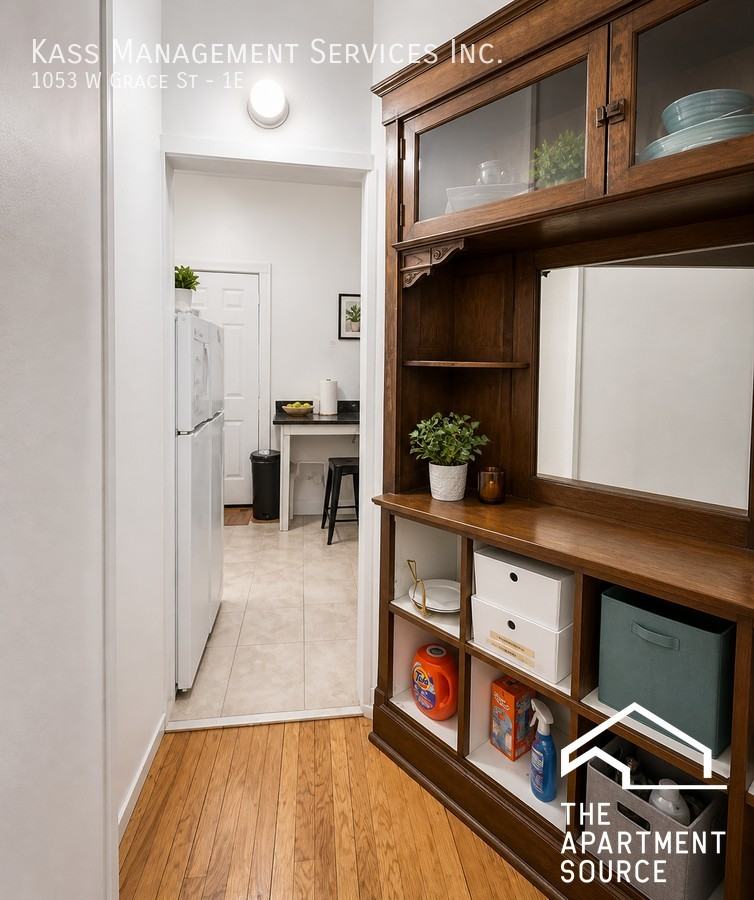 1053 W Grace St #1E - Photo 2 of 10