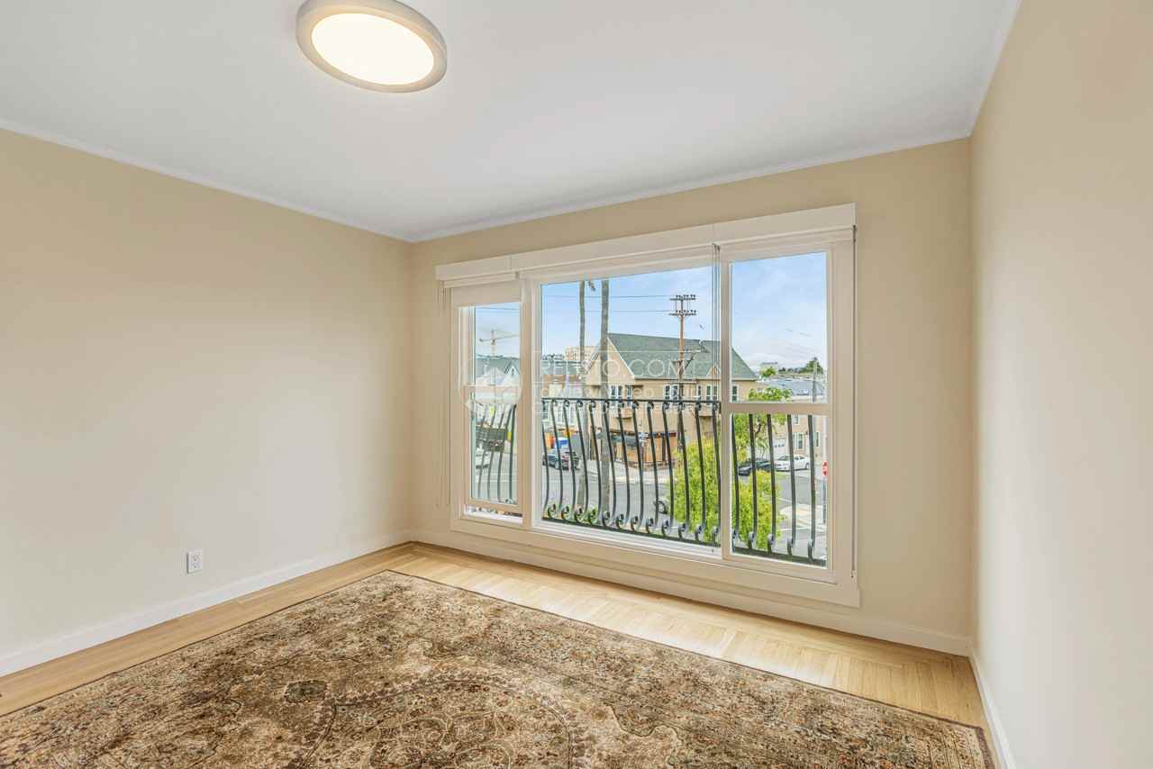 522 Precita Ave - Photo 4 of 12