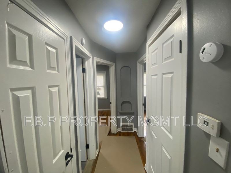 8850 Rosemont Ave - Photo 4 of 12