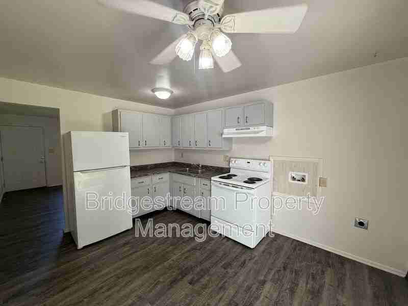 5126 Nebraska Ave - Photo 5 of 9