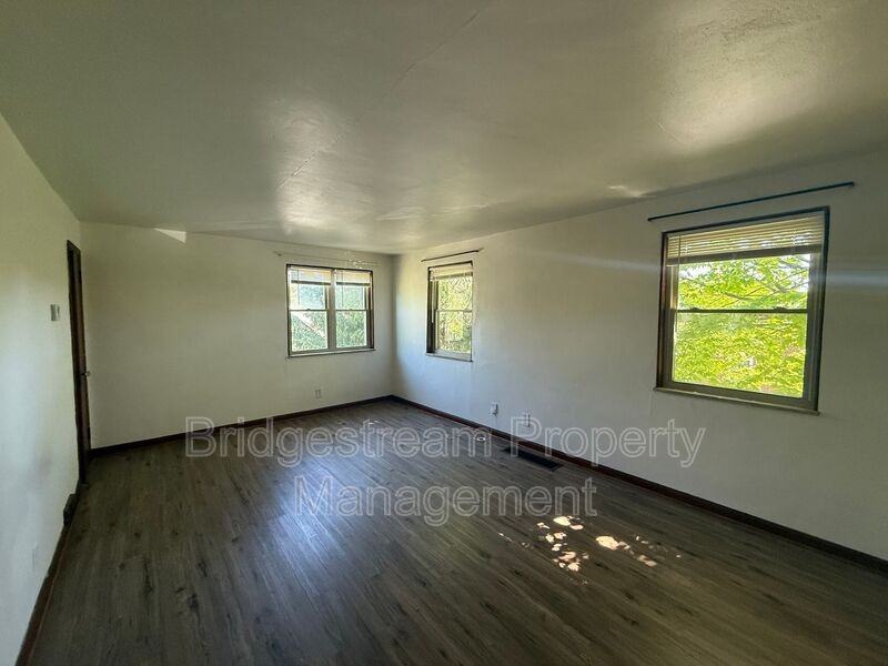 426 Wonderly Ave #3 - Photo 2 of 8