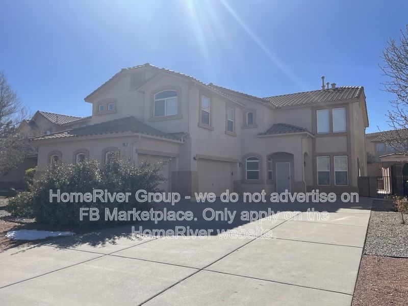 1100 Diamondback Dr Ne