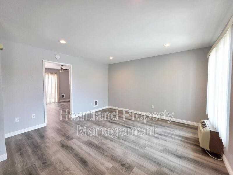 4879 Parks Ave #3 - Photo 2 of 7
