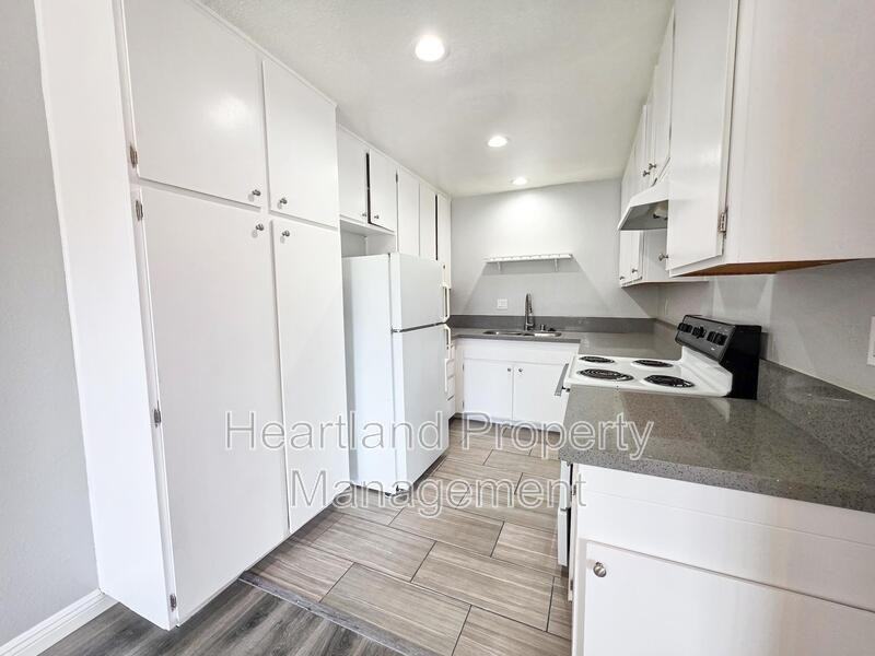 4879 Parks Ave #3 - Photo 4 of 7