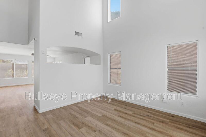 27513 N 63rd Dr - Photo 4 of 34
