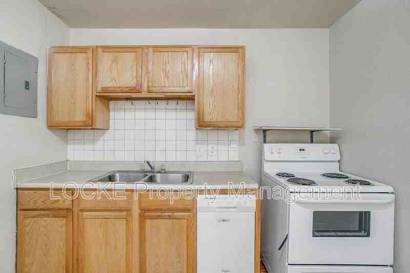3419 S University Dr #D - Photo 2 of 18