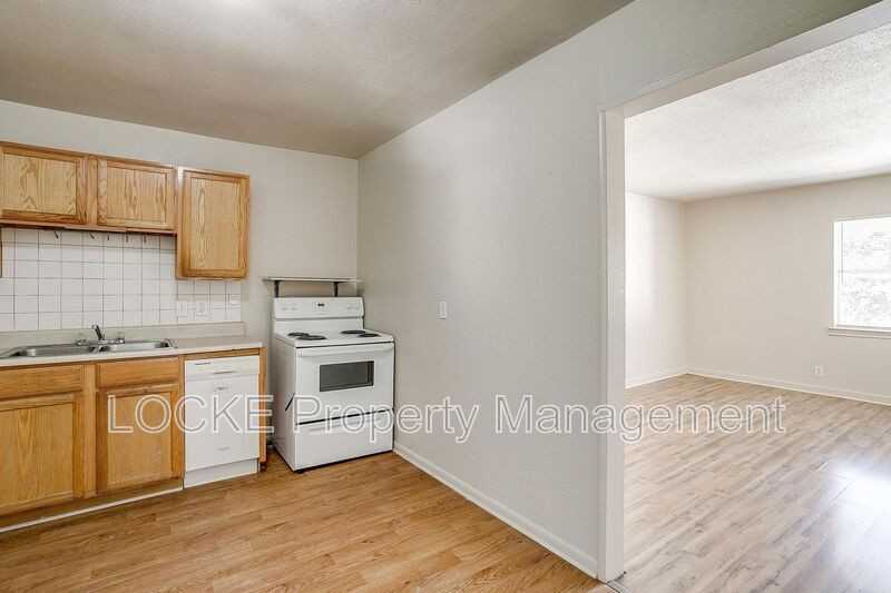 3419 S University Dr #D - Photo 4 of 18