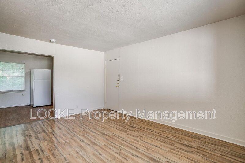 3419 S University Dr #D - Photo 6 of 18