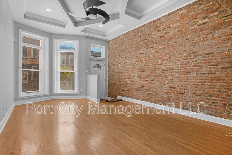 2534 Mcculloh St - Photo 5 of 31