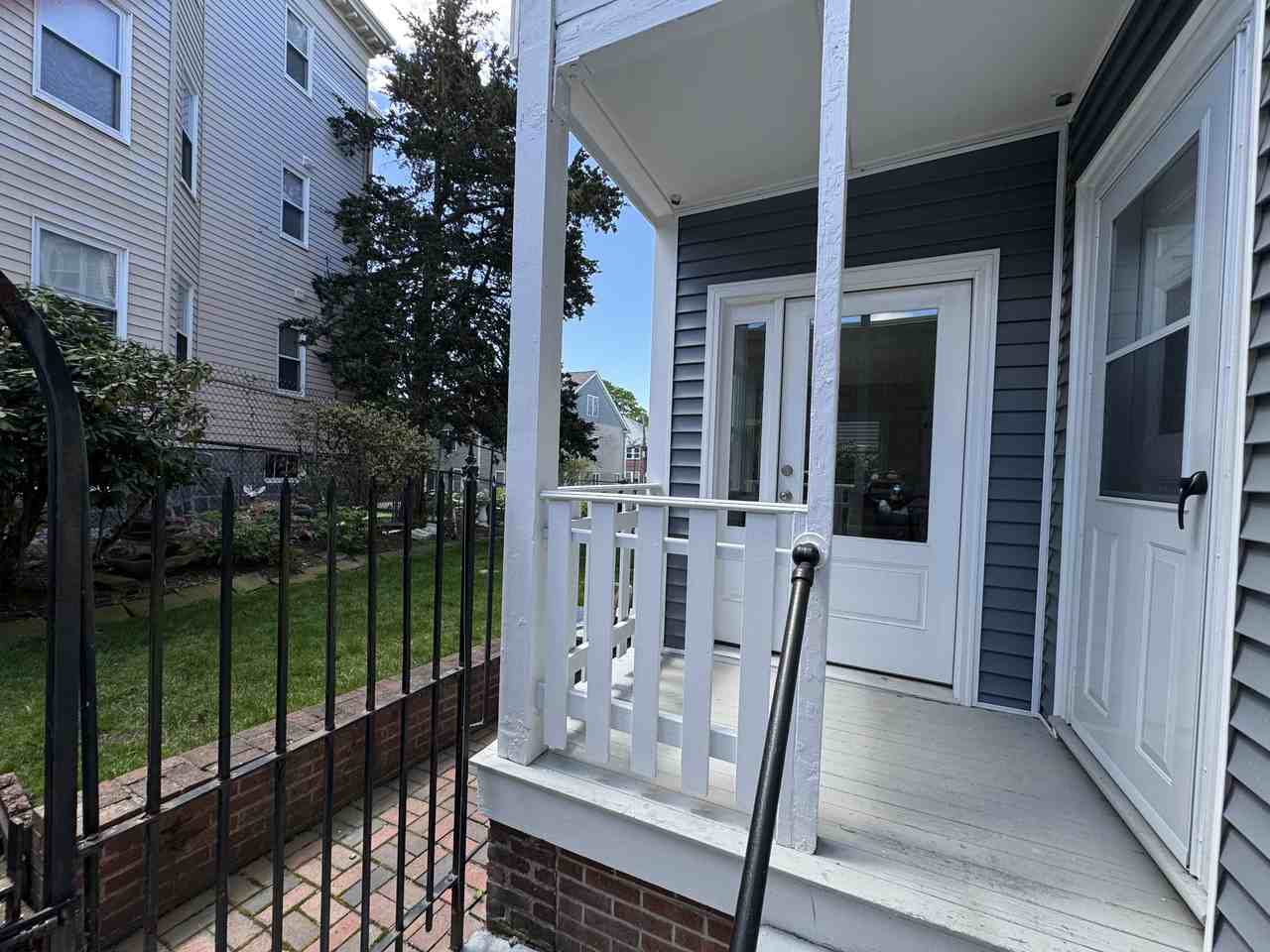 440 Washington St #1 - Photo 6 of 22