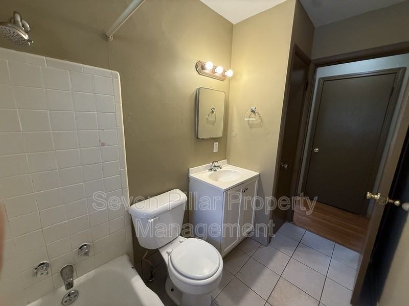 3199 Maize Rd - Photo 6 of 14