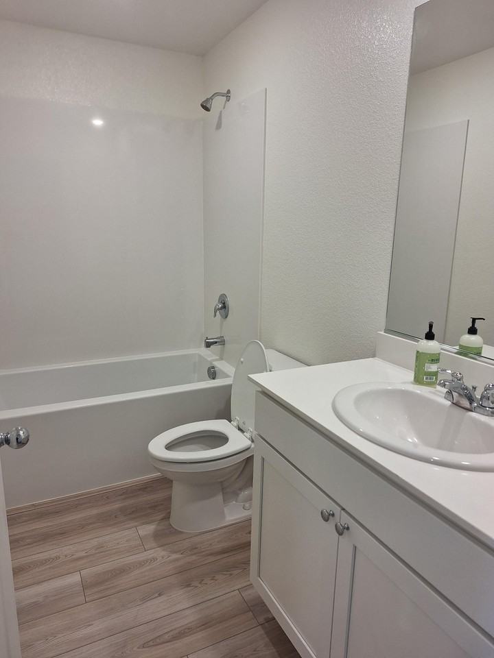 2226 Mickelson Dr #1 - Photo 5 of 8