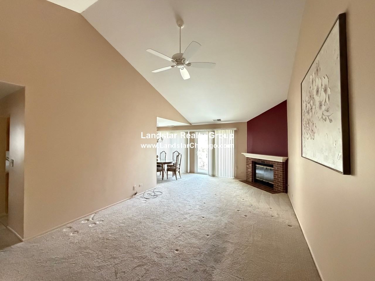 608 Berkley Ct #W2 - Photo 2 of 12