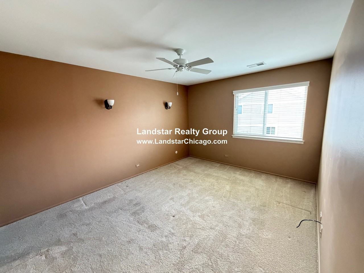608 Berkley Ct #W2 - Photo 6 of 12