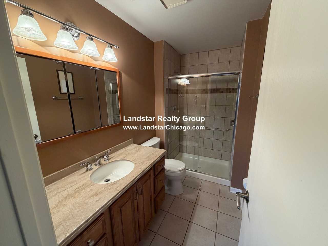 608 Berkley Ct #W2 - Photo 7 of 12