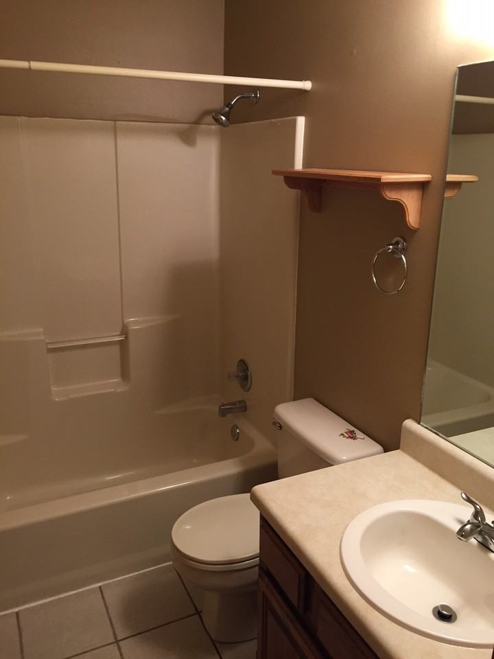 3295 W Rockwood St #1 - Photo 5 of 30