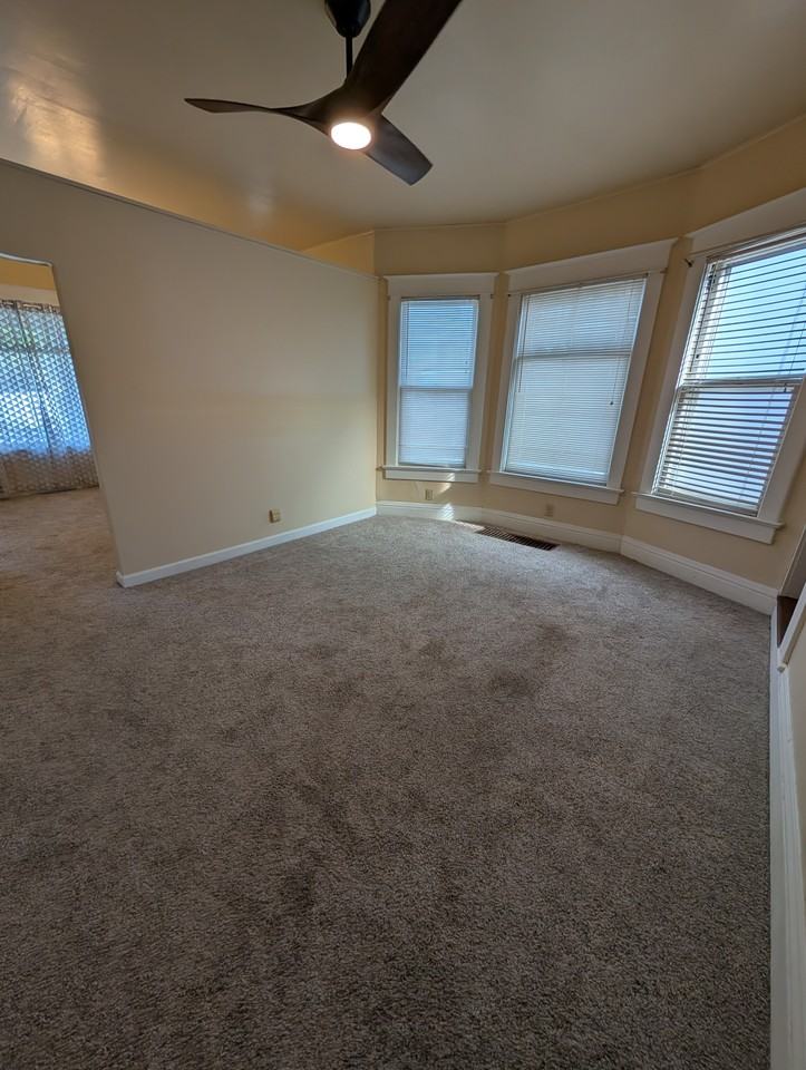 1415 Sw Western Ave #1 - Photo 3 of 19