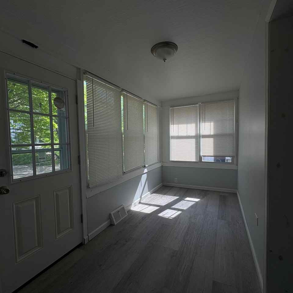 890 Oregon Ave #1 - Photo 2 of 15