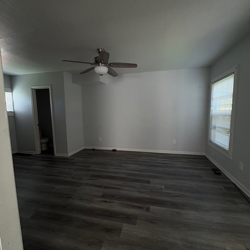890 Oregon Ave #1 - Photo 4 of 15
