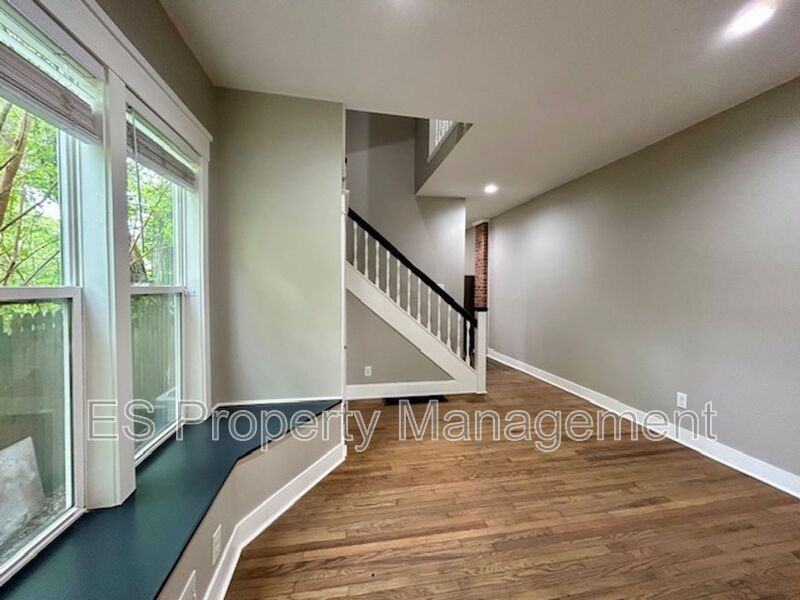 427 N Euclid Ave - Photo 6 of 21