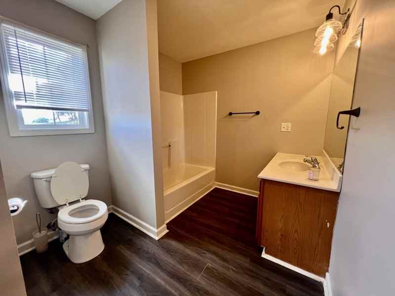 200 Stone Henge Ln - Photo 6 of 7