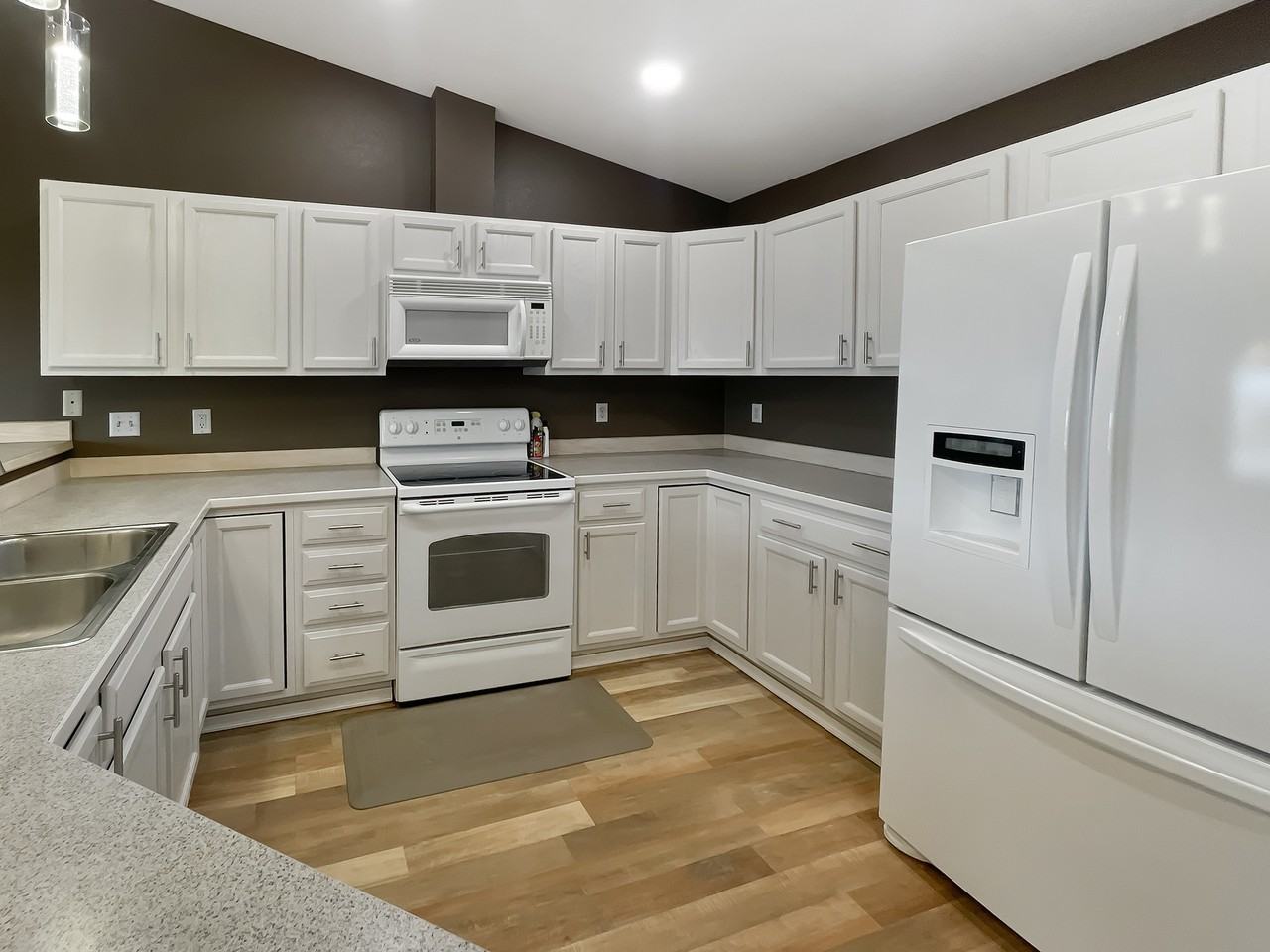 10506 Ridge Park Dr #1 - Photo 4 of 10