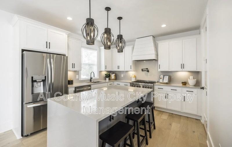 507 Summit St - Photo 5 of 5