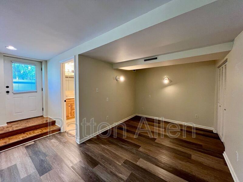 35 Herron Ave #5 - Photo 4 of 21