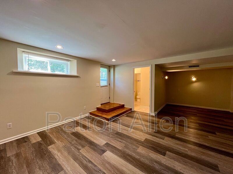 35 Herron Ave #5 - Photo 6 of 21