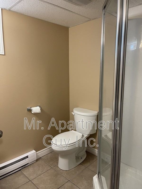 161 Weber St N - Photo 7 of 16