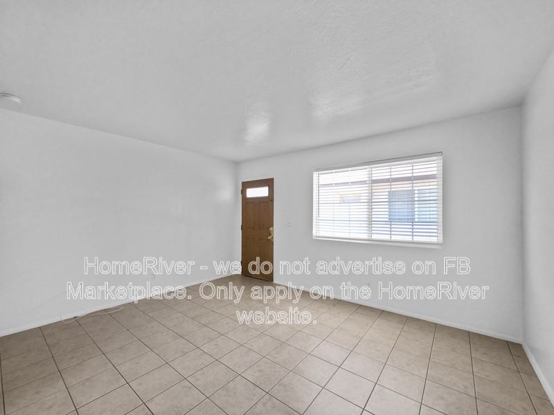 18220 N 41st St - Photo 3 of 21