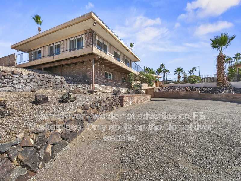 2691 Saratoga Ave - Photo 4 of 19