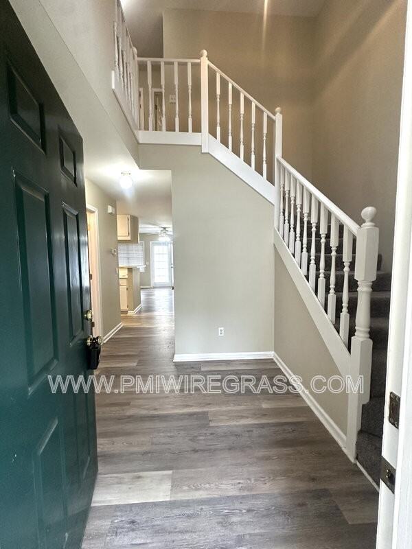 125 Commons Dr - Photo 2 of 13