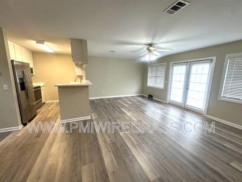 125 Commons Dr - Photo 5 of 13