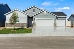 featured image of 15307 Cloud Crest Ave