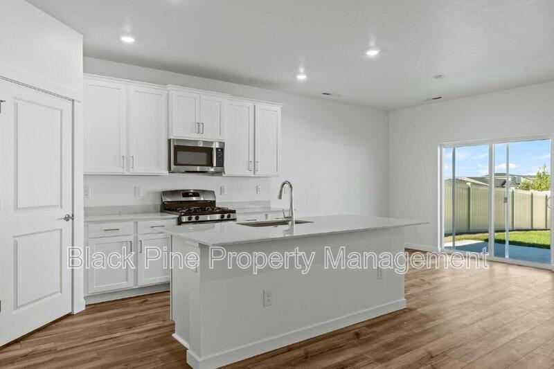 15307 Cloud Crest Ave - Photo 6 of 37