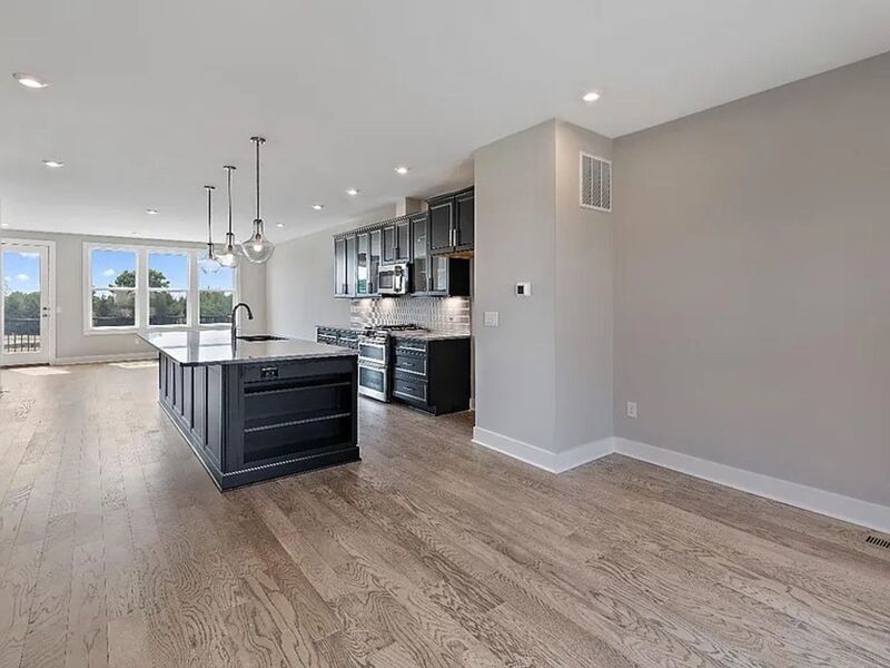 7234 Otley Dr - Photo 5 of 40