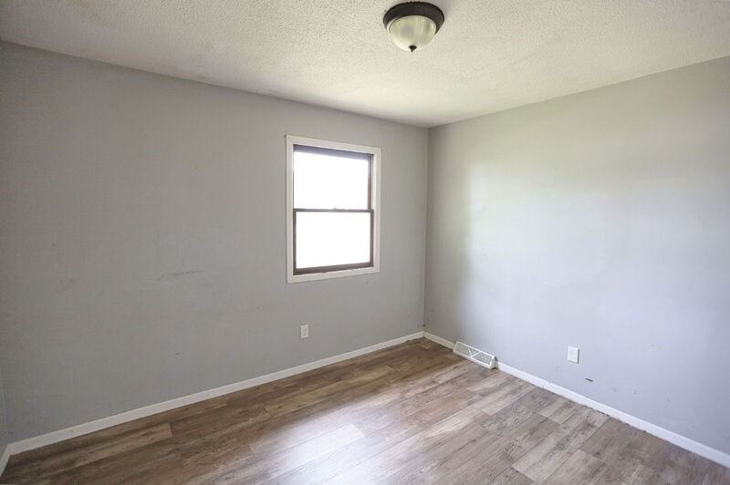 136 72nd St Se - Photo 6 of 9