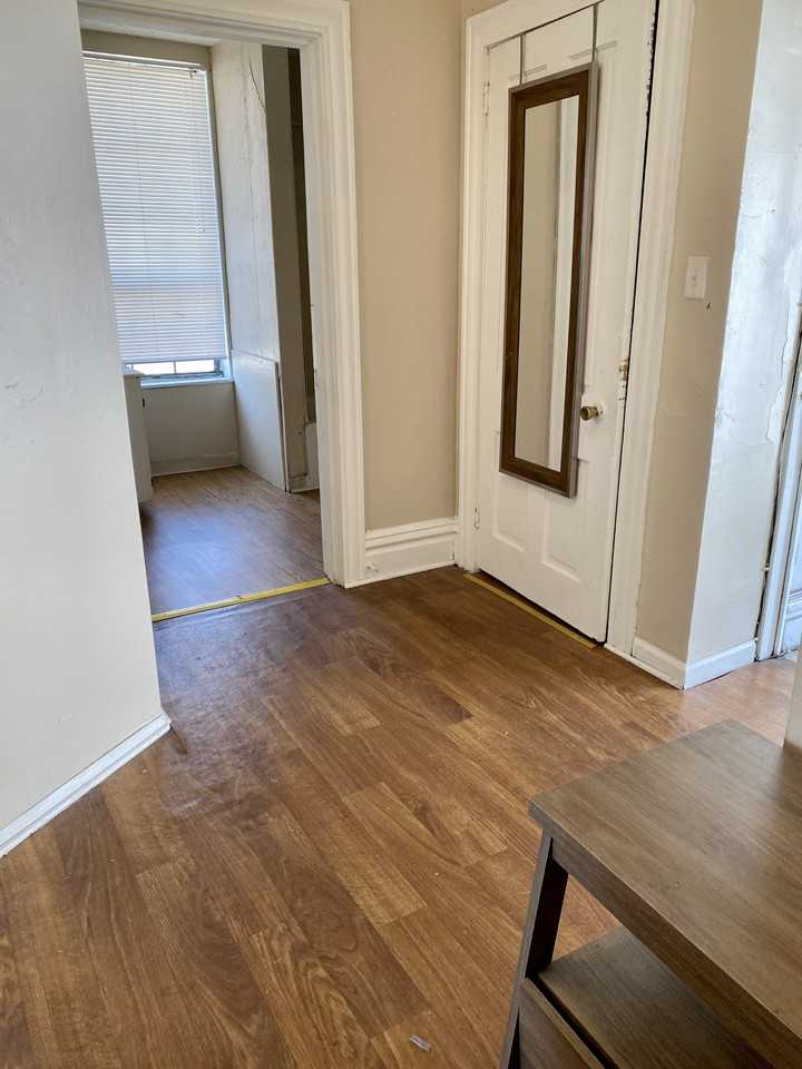 1604 - Photo 4 of 8