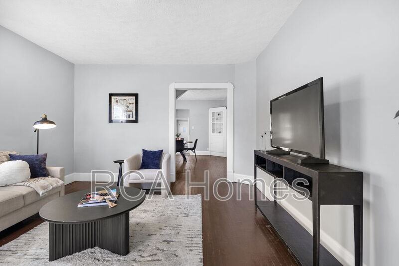 1011 E Raymond St - Photo 2 of 14