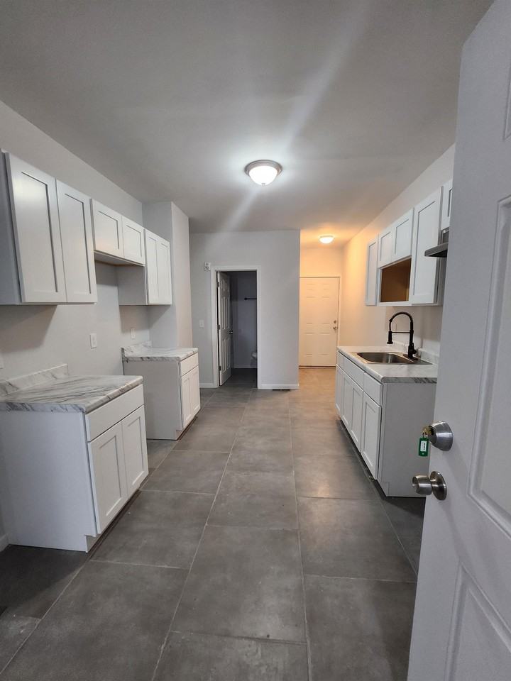 370 Olive Street LLC - Photo 4 of 12