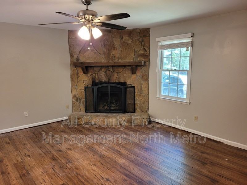 285 Sequoyah Dr - Photo 3 of 10