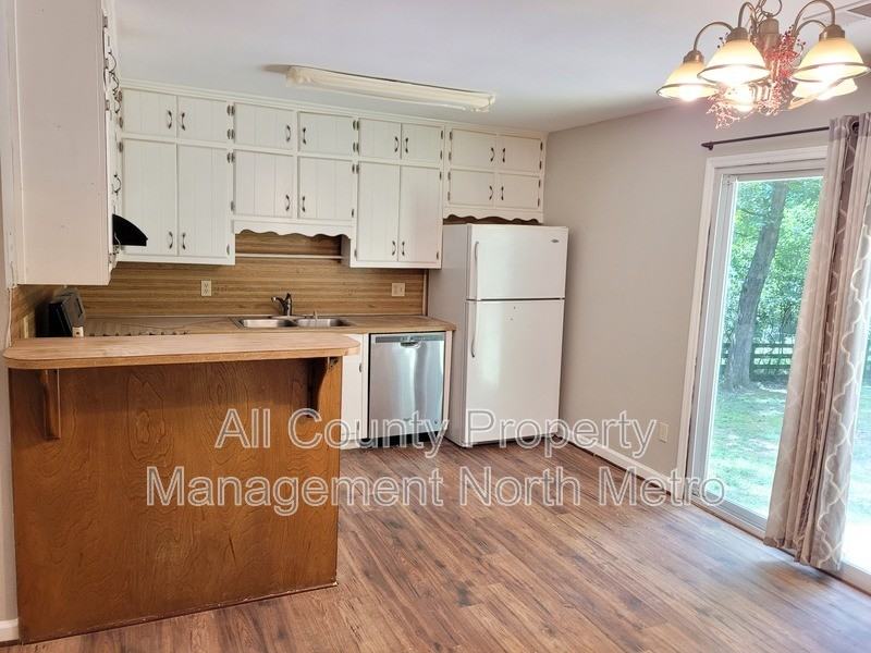 285 Sequoyah Dr - Photo 4 of 10
