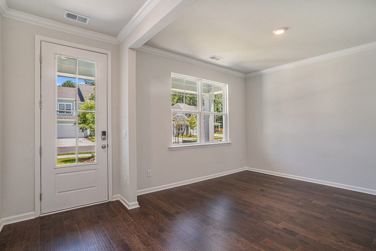 201 Cherry Grove Dr #1 - Photo 5 of 50