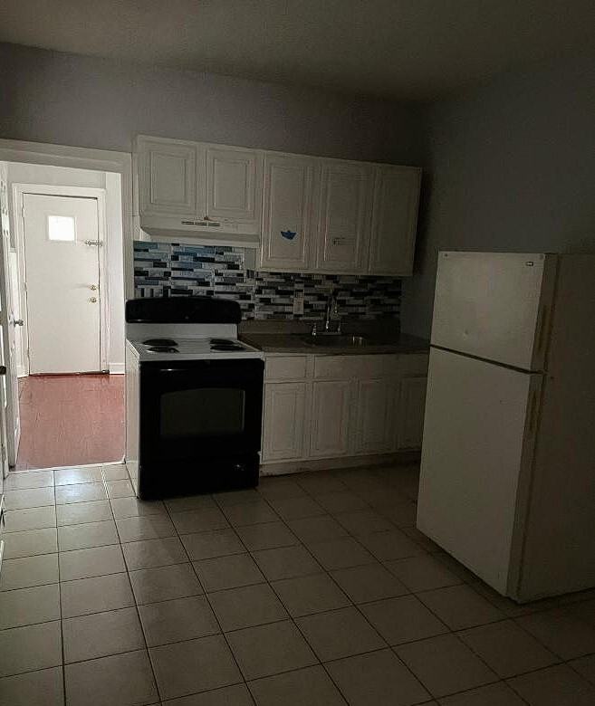 4842 North 7th Street - Photo 3 of 5