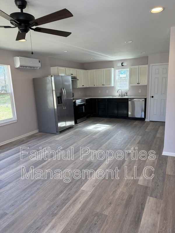 13142 Big Oak Bay Rd - Photo 2 of 7