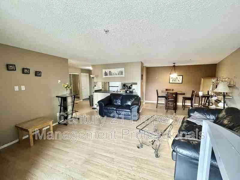 200 Richard St #437 - Photo 2 of 8