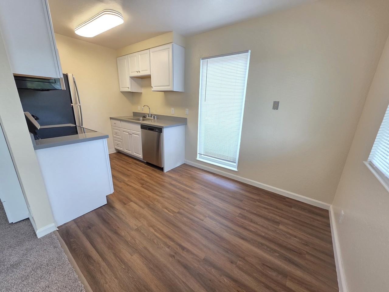 1501 Garcez Dr. #8 - Photo 5 of 10